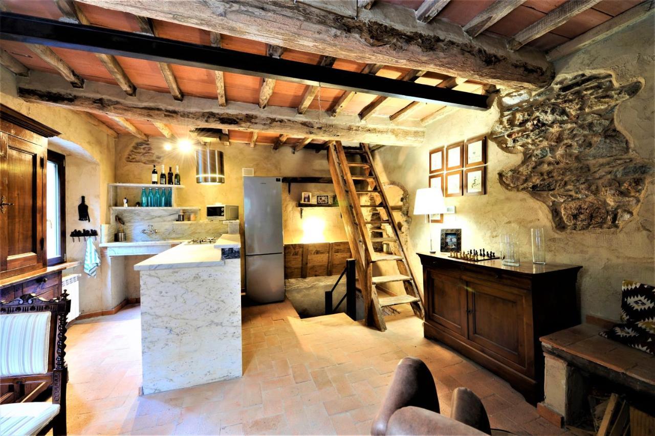 Incantevole Casa Sul Fiume, Relax E Natura Ai Piedi Della Alpi Apuane มาสซา ภายนอก รูปภาพ